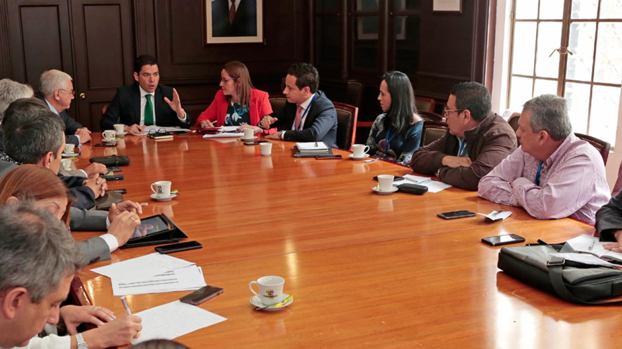 viceministro-pico-concejo-nal-arroz-1200.jpg