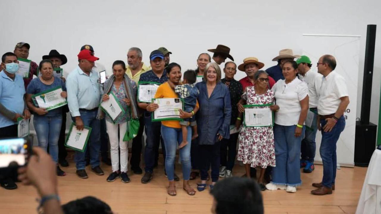 Ministerio de Agricultura entreg� t�tulos de propiedad de 3.000 hect�reas en Casanare